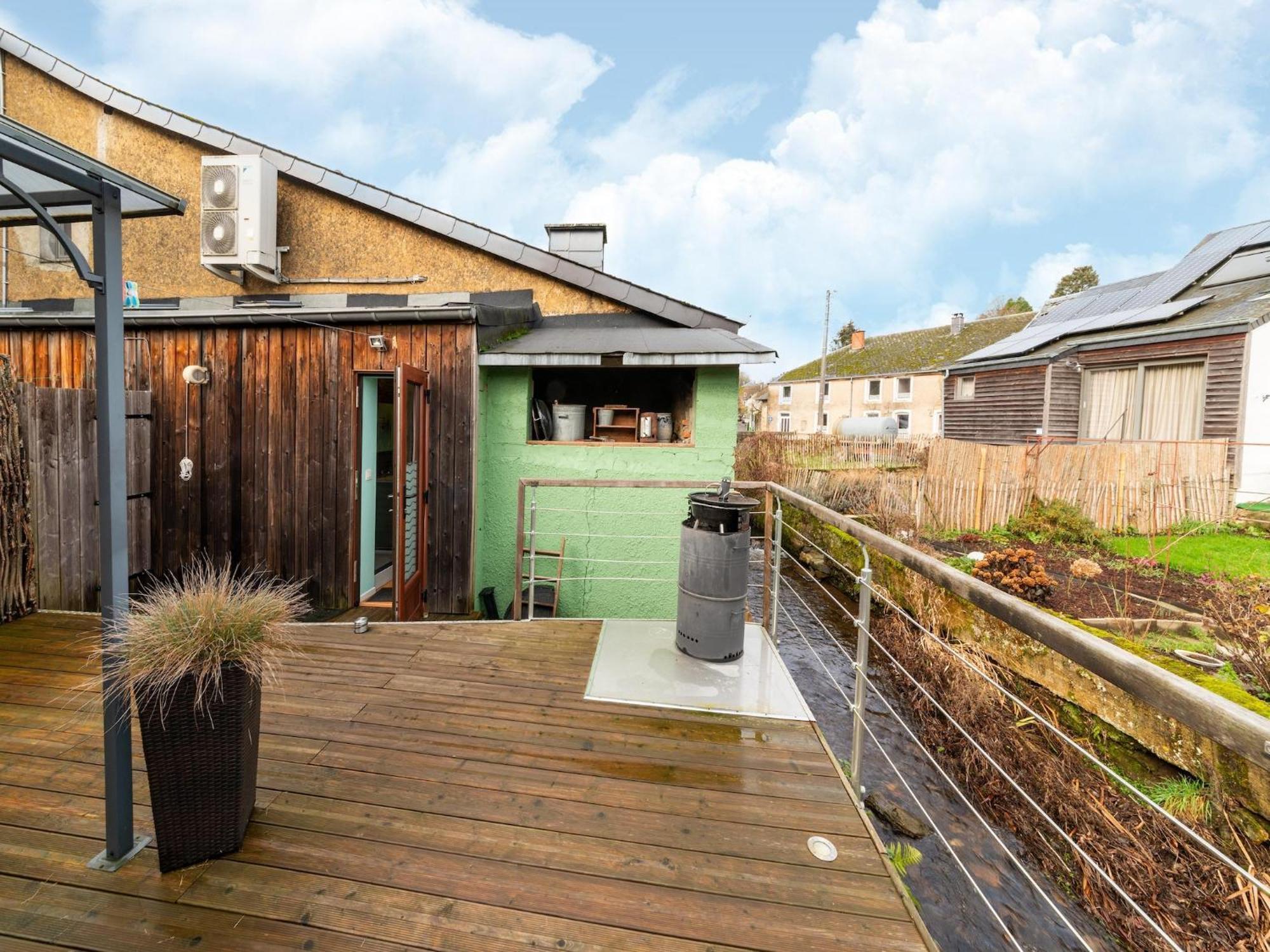 Holiday Home With Bubble Bath Florenville Exterior photo